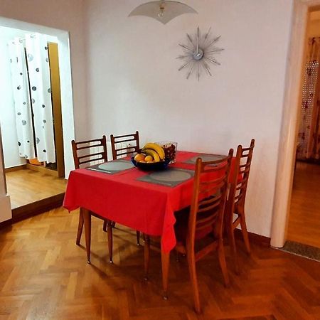 Apartment Kate & Room Kety Krk Εξωτερικό φωτογραφία