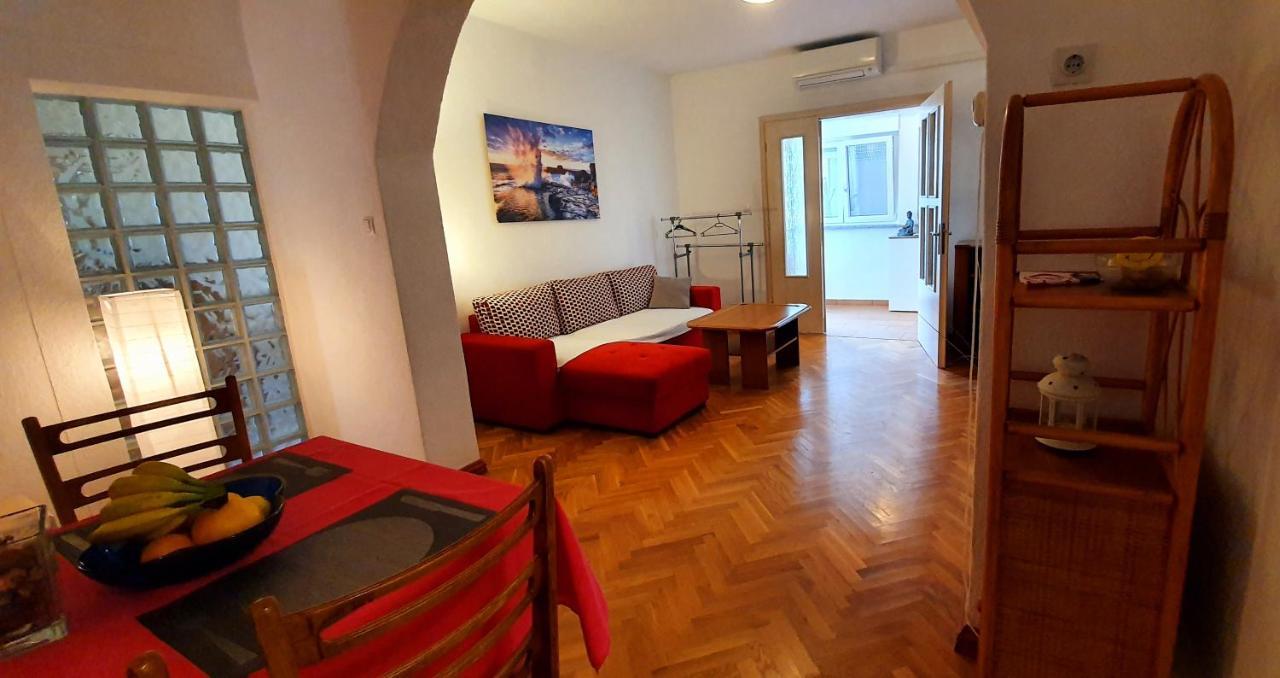 Apartment Kate & Room Kety Krk Εξωτερικό φωτογραφία