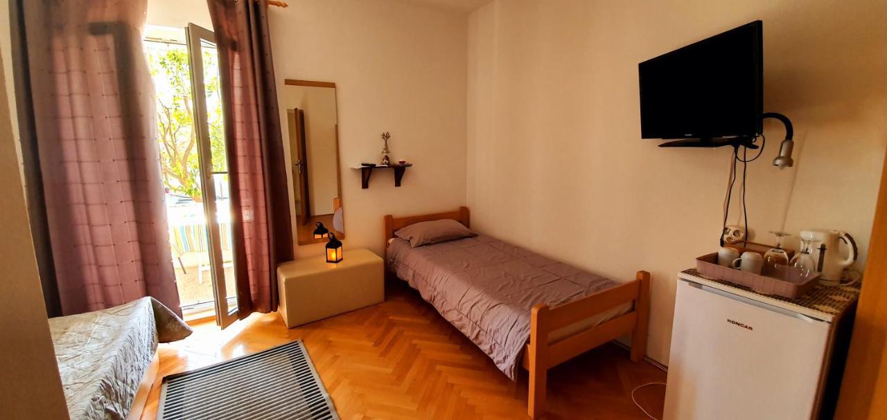 Apartment Kate & Room Kety Krk Εξωτερικό φωτογραφία